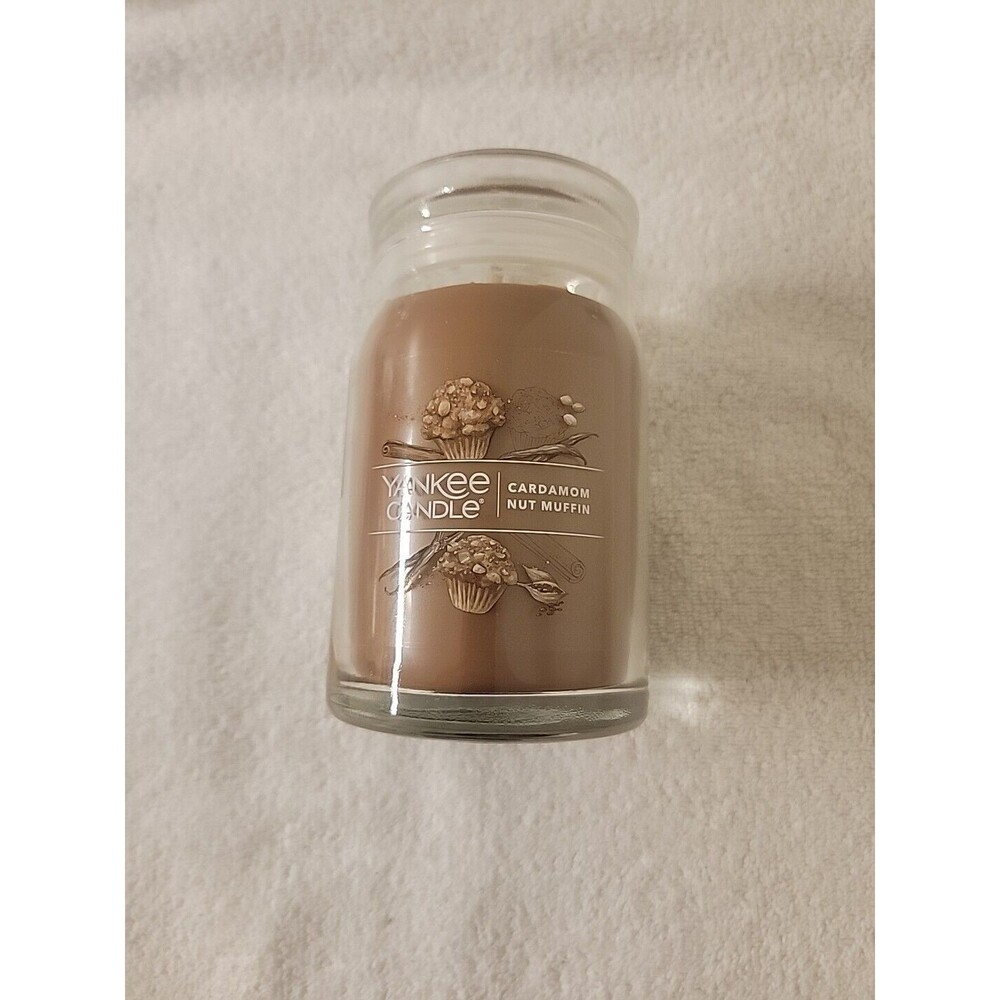Yankee Candle CARDAMOM NUT MUFFIN Large 20oz Jar Candle 2 Wicks